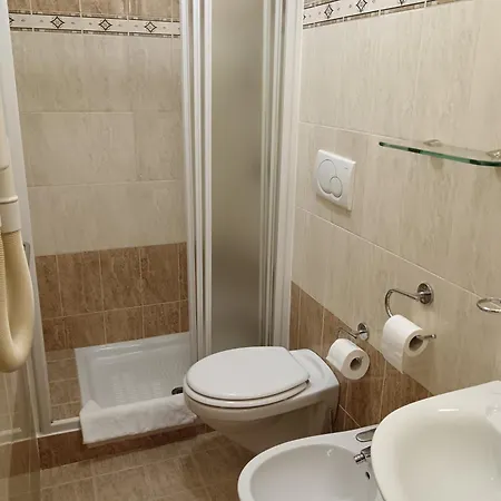 Privato Simone 4*