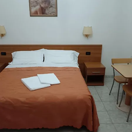 Privato Simone 4*
